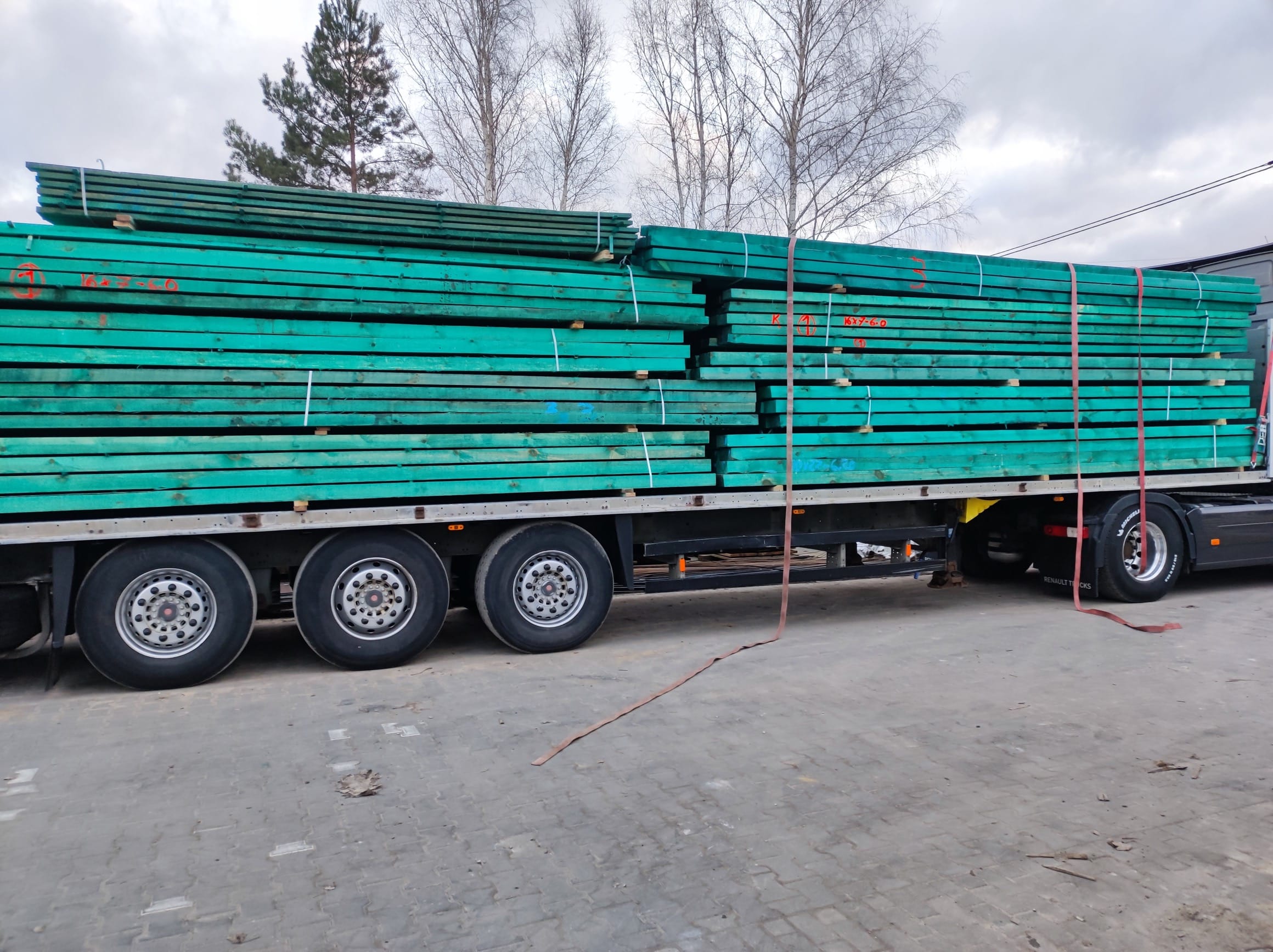 Zaimpregnowana więźba dachowa to pewność jej wytrzymałości oraz długowieczności.